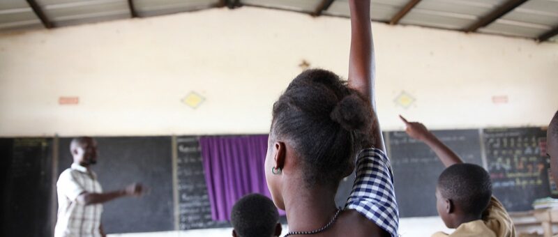 Das mini-redes a uma mini-internet para escolas zimbabuenses